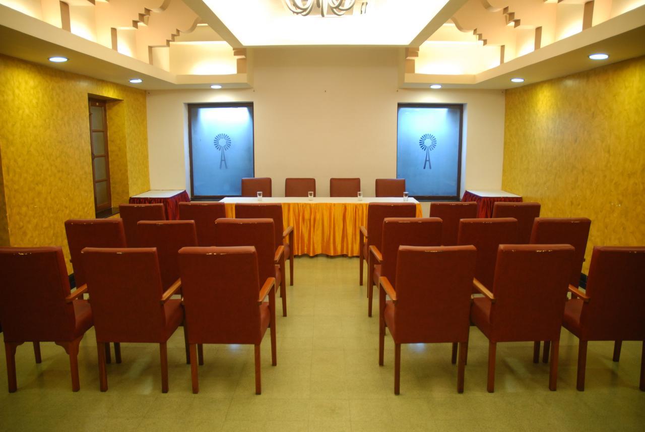 New Woodlands Hotel Ченнаї Екстер'єр фото