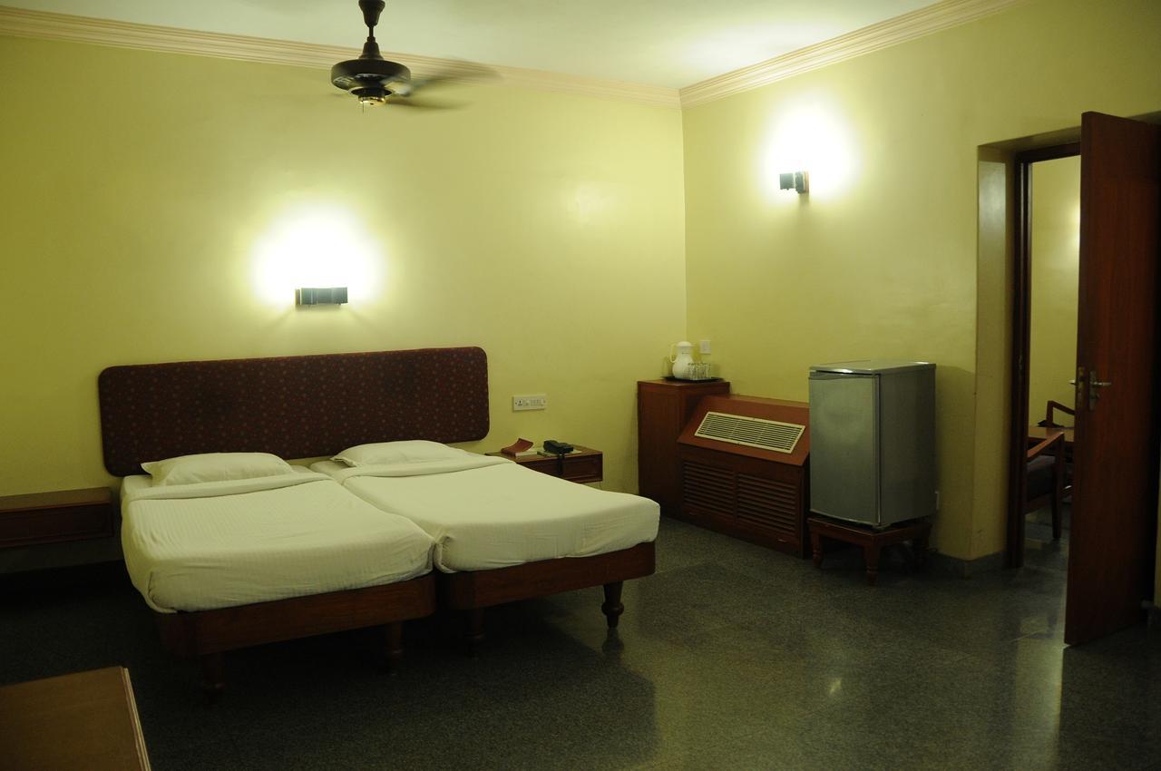 New Woodlands Hotel Ченнаї Екстер'єр фото
